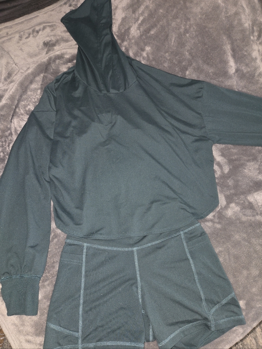 Gilly Hicks Forest Green On The Go Set